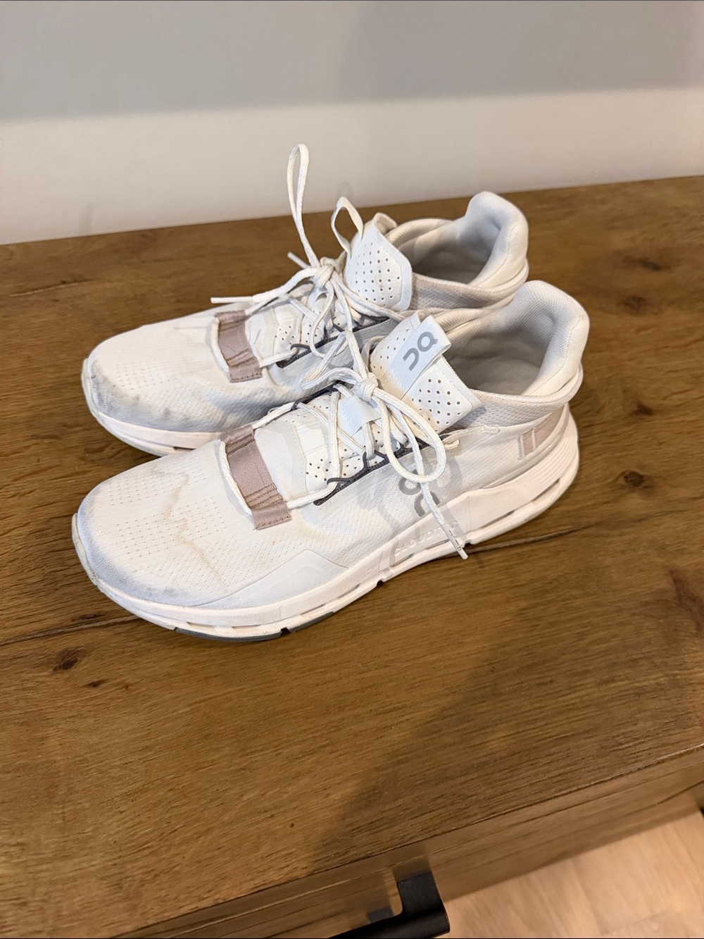 On Cloudtec woman’s running shoes